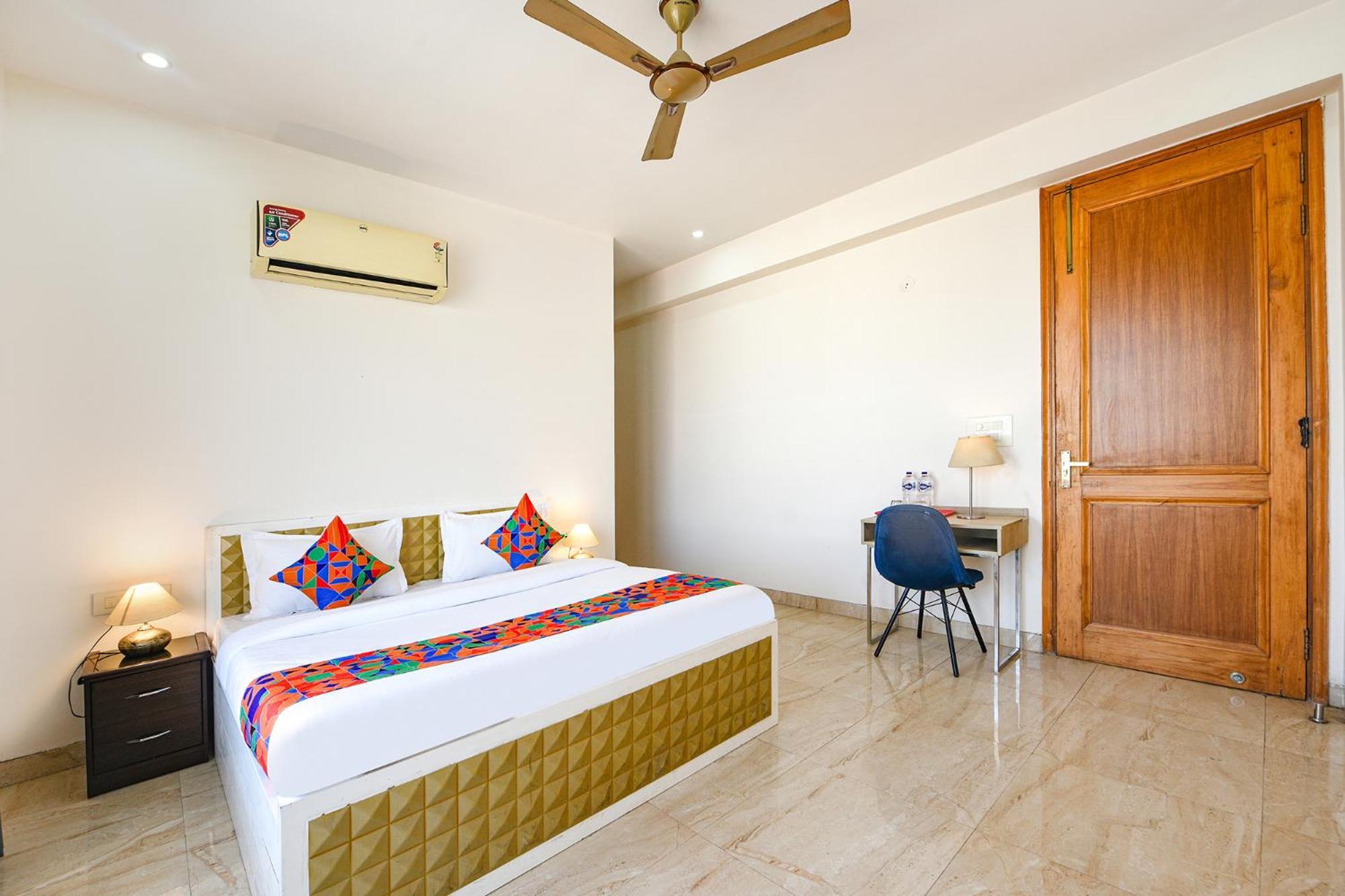 Fabhotel Ar Suites Gurgaon Exterior photo